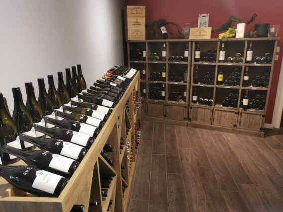 Cave à vins à Montignac-Charente